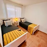 #seaparaiso# Heated Pool,private Parking,fast Wifi Apartment *