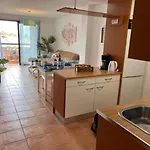 #seaparaiso# Heated Pool,private Parking,fast Wifi Apartment *