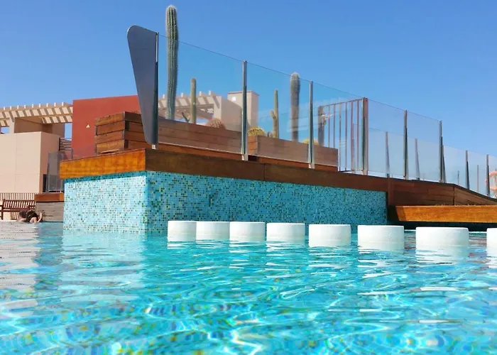 #seaparaiso# Heated Pool,private Parking,fast Wifi Apartment *