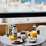 #seaparaiso# Heated Pool,private Parking,fast Wifi Lejlighed