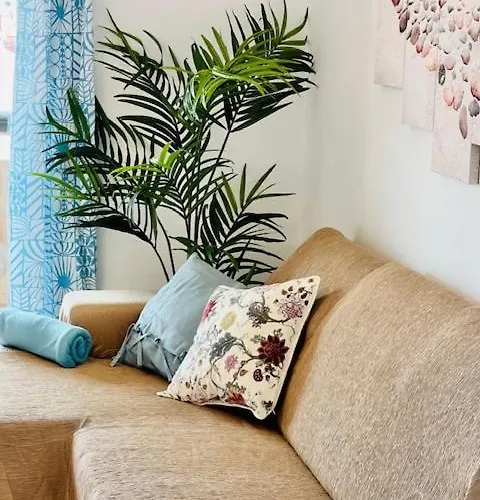 #seaparaiso# Heated Pool,private Parking,fast Wifi 아데제