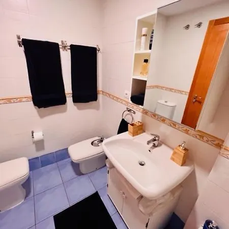 #seaparaiso# Heated Pool,private Parking,fast Wifi Lägenhet