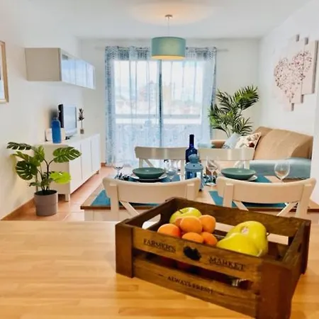 Lägenhet #seaparaiso# Heated Pool,private Parking,fast Wifi *