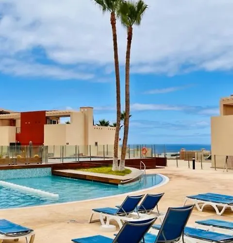 #seaparaiso# Heated Pool,private Parking,fast Wifi Apartment *