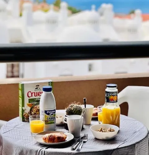 #seaparaiso# Heated Pool,private Parking,fast Wifi Apartment